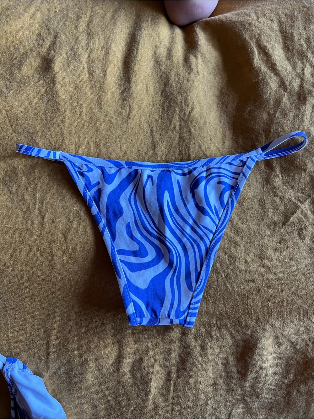 Paloma wool Blue Swirl String Bikini Set - Picture 5 of 8